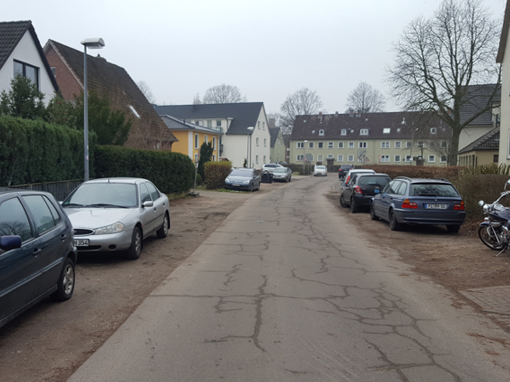 Gemeinde Wedel, WedelDie Oberfläche der Anliegerstraße des Wohngebietes im Stadtkern wurde nach der Kanalsanierung mit Betonpflaster neu hergestellt.